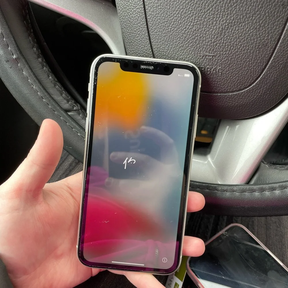 iPhone - Picture 5 of 6